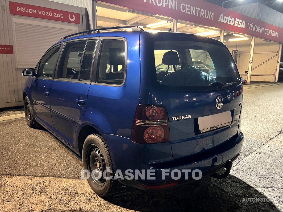 Volkswagen Touran, 2008 - pohled č. 2