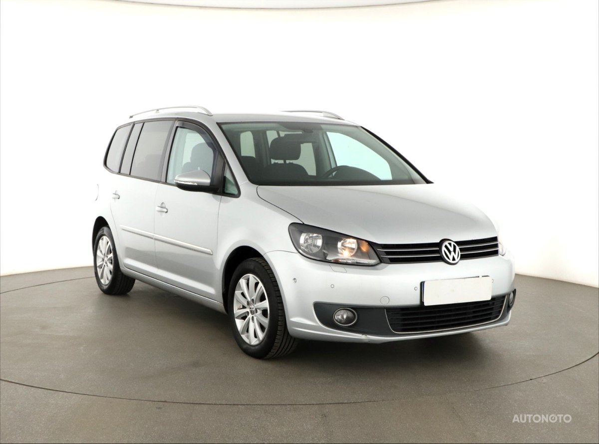 Volkswagen Touran, 2013 - celkový pohled