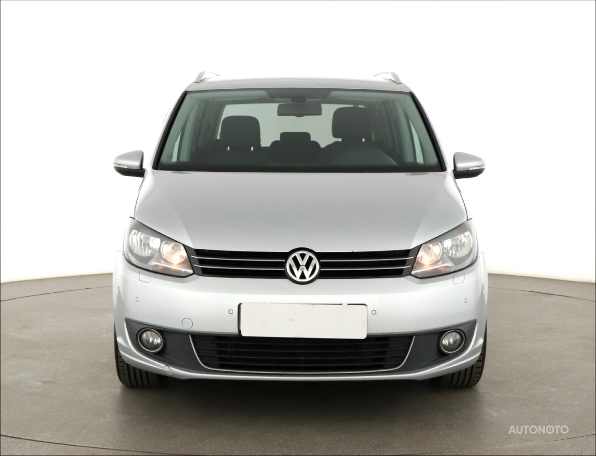 Volkswagen Touran, 2013 - pohled č. 2