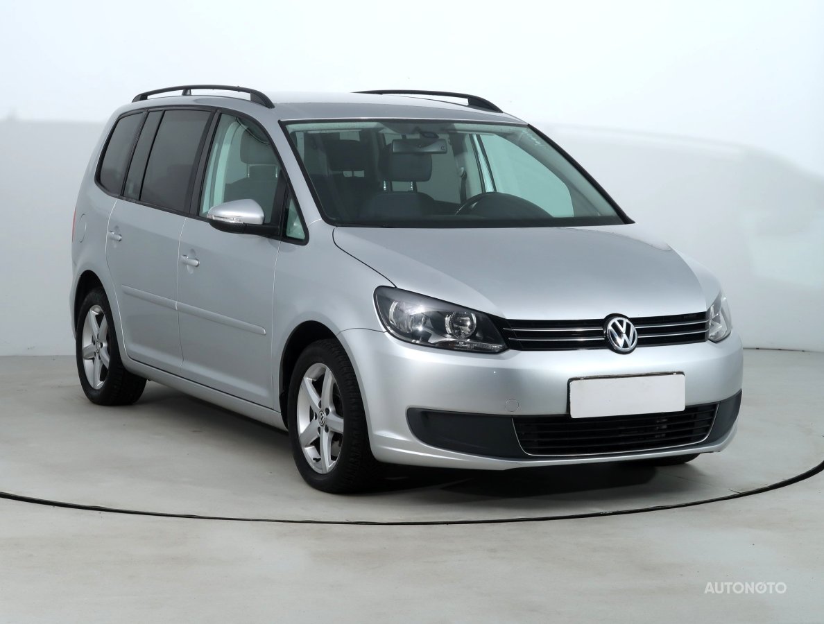 Volkswagen Touran, 2013 - celkový pohled