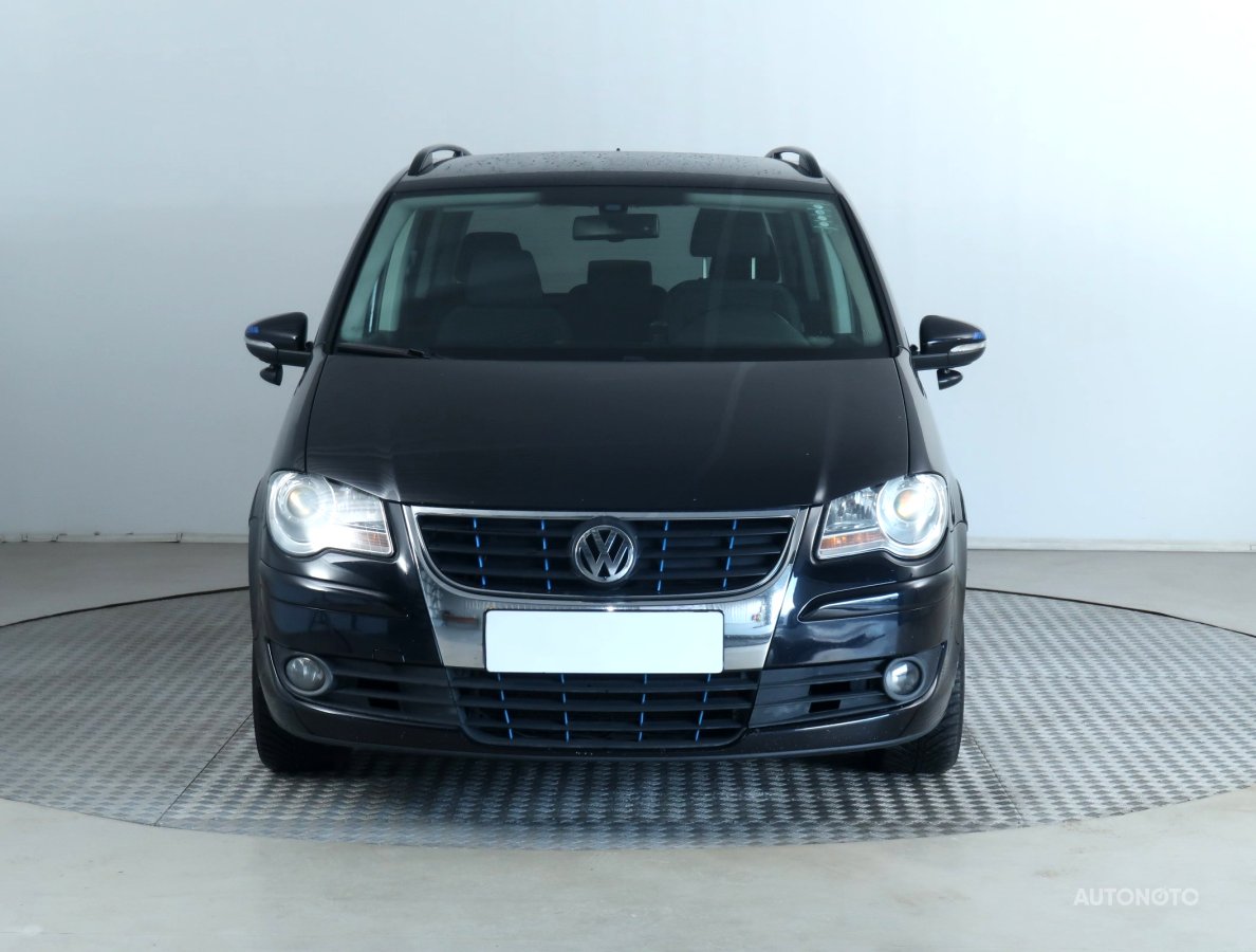 Volkswagen Touran, 2010 - pohled č. 2