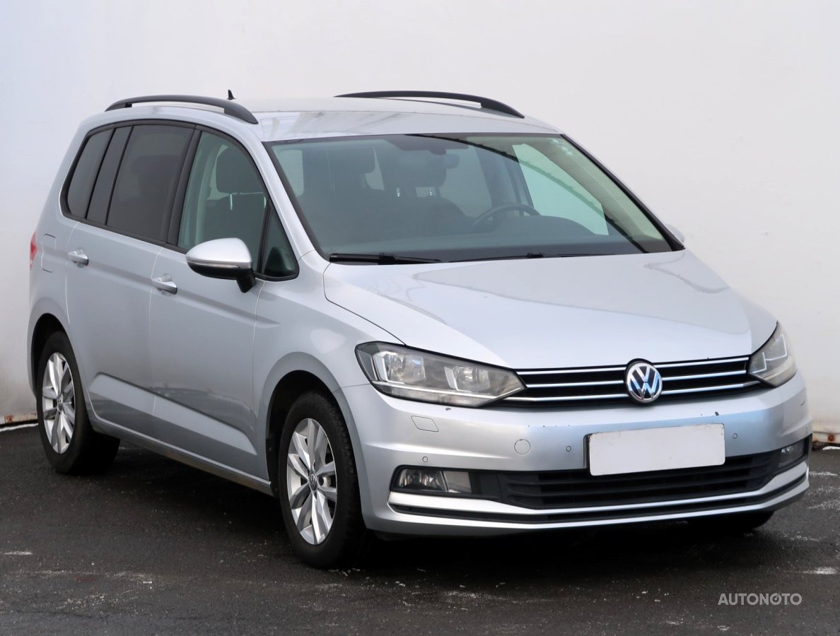 Volkswagen Touran, 2016 - celkový pohled