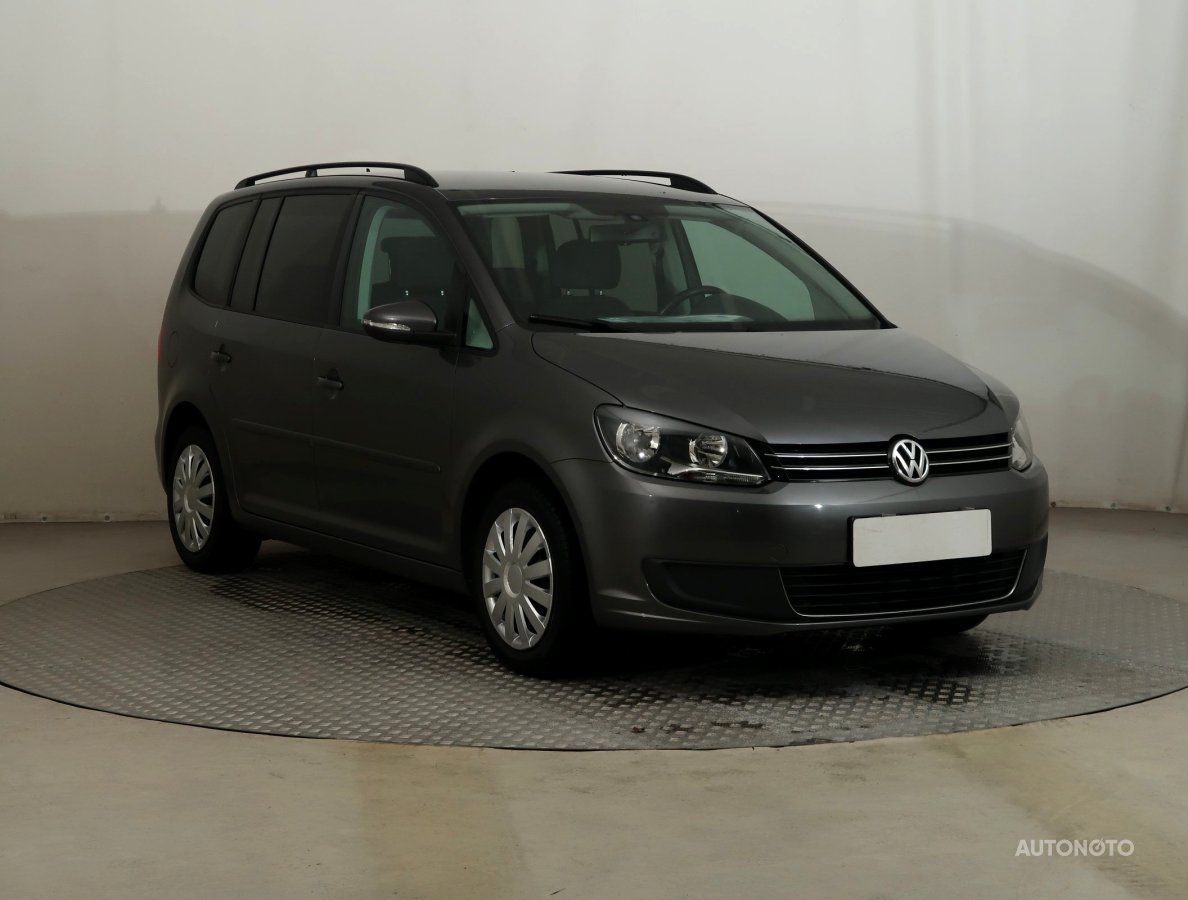 Volkswagen Touran, 2014 - celkový pohled