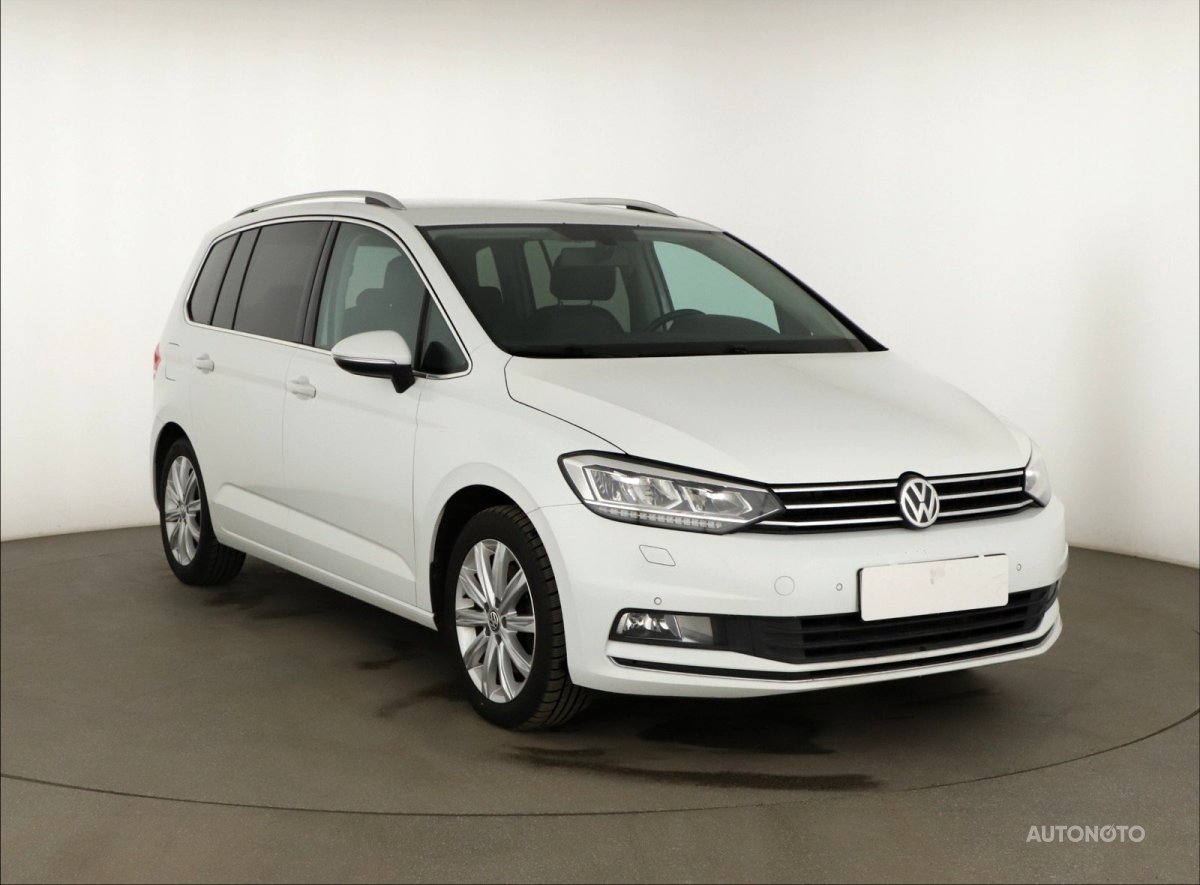 Volkswagen Touran, 2015 - celkový pohled