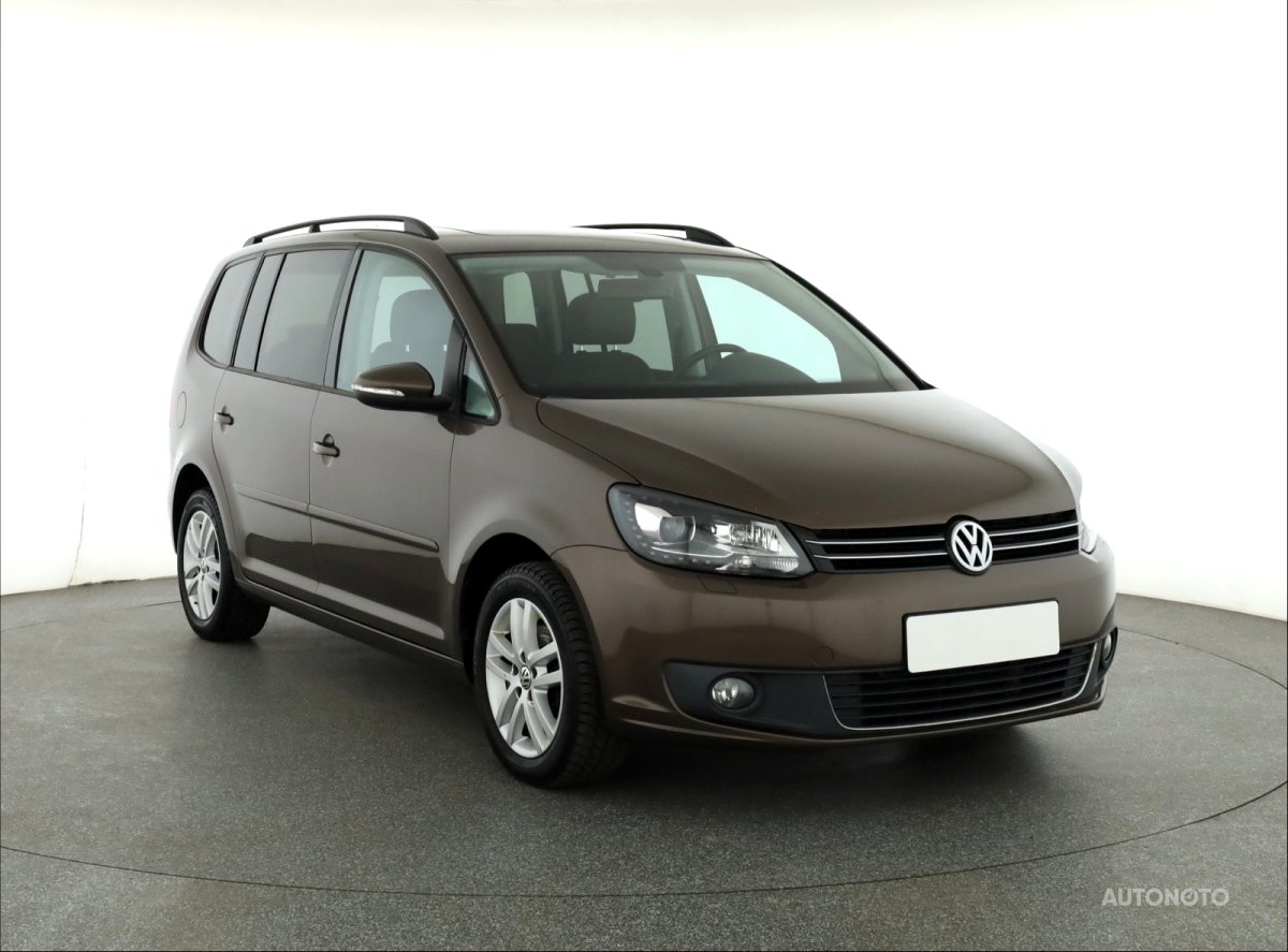 Volkswagen Touran, 2014 - celkový pohled