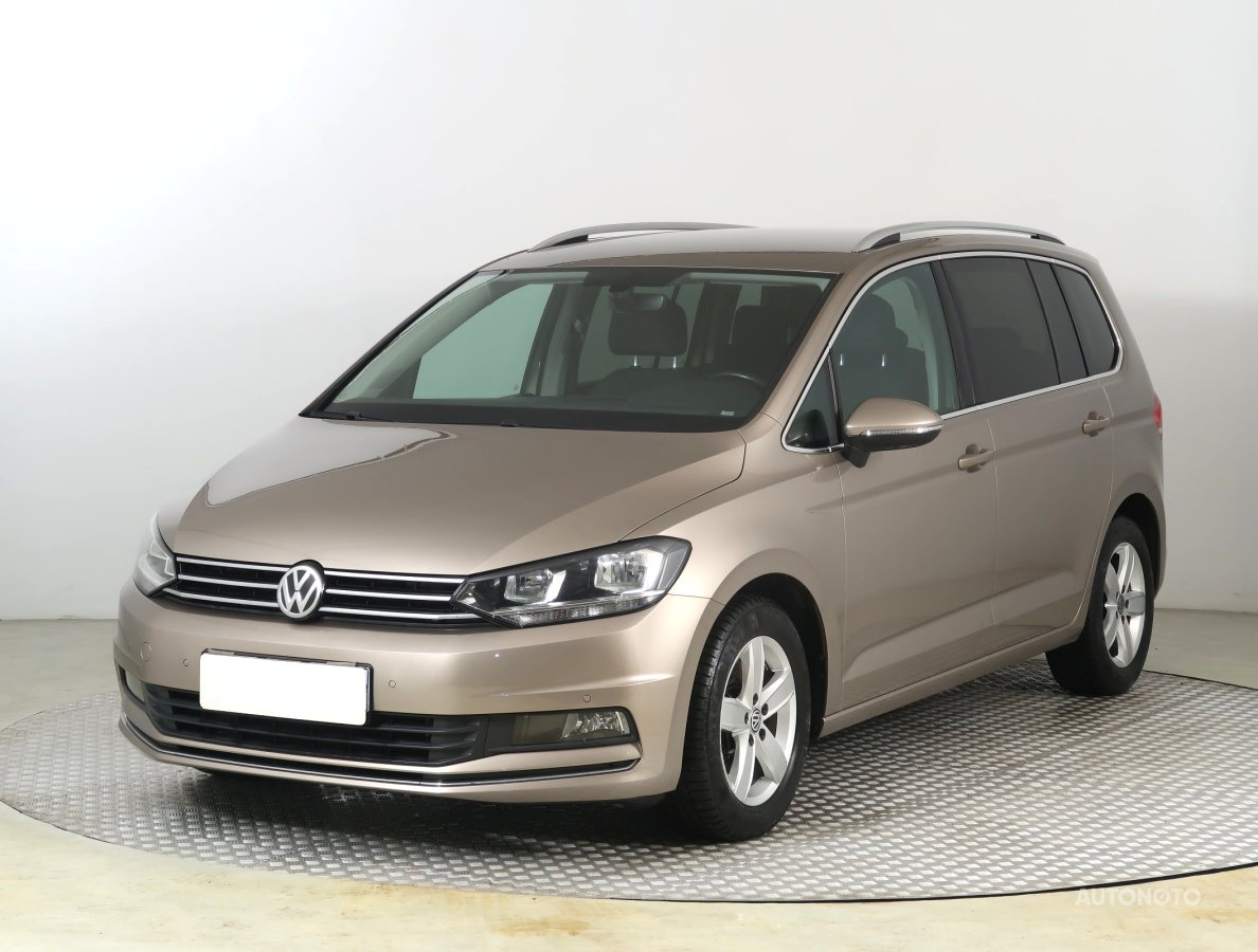 Volkswagen Touran, 2018 - pohled č. 3