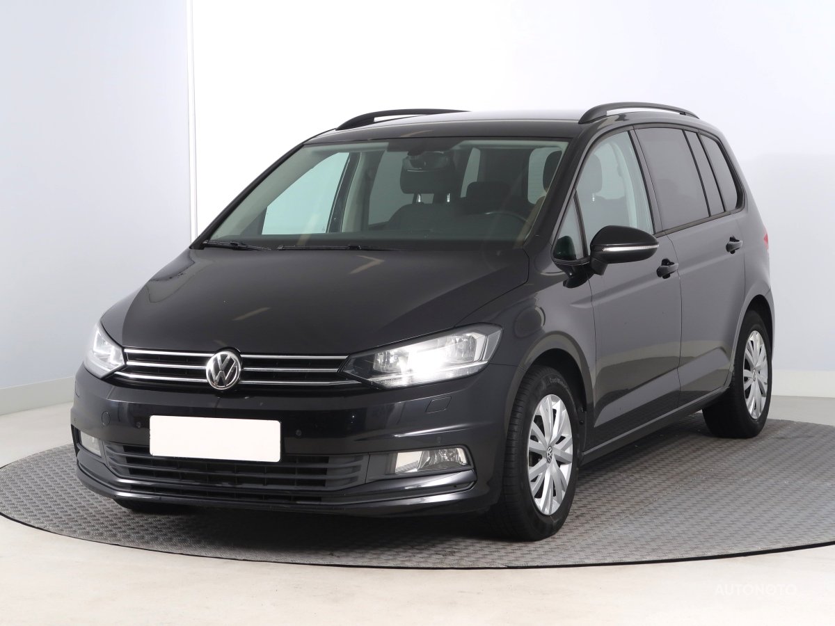 Volkswagen Touran, 2016 - pohled č. 3