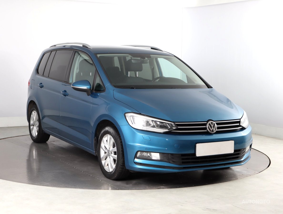 Volkswagen Touran, 2016 - celkový pohled