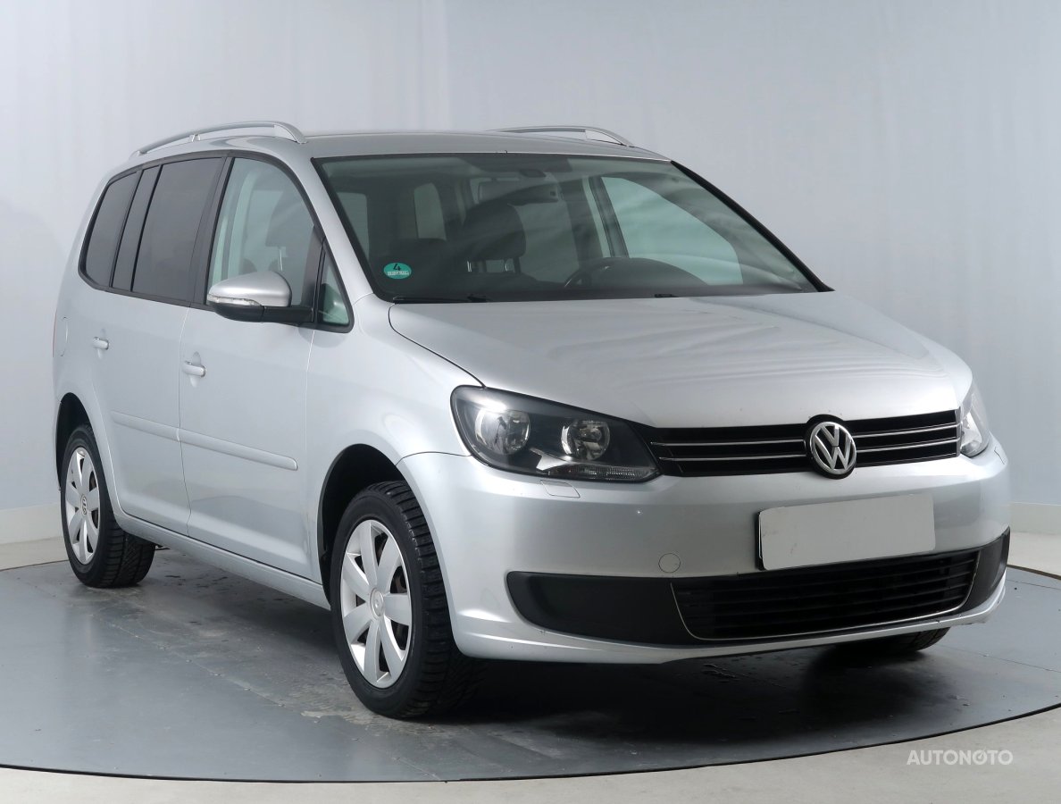 Volkswagen Touran, 2011 - celkový pohled