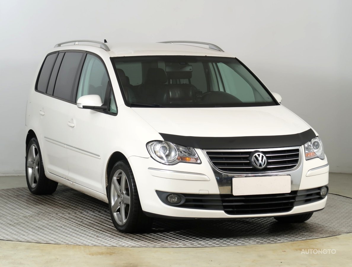 Volkswagen Touran, 2009 - celkový pohled