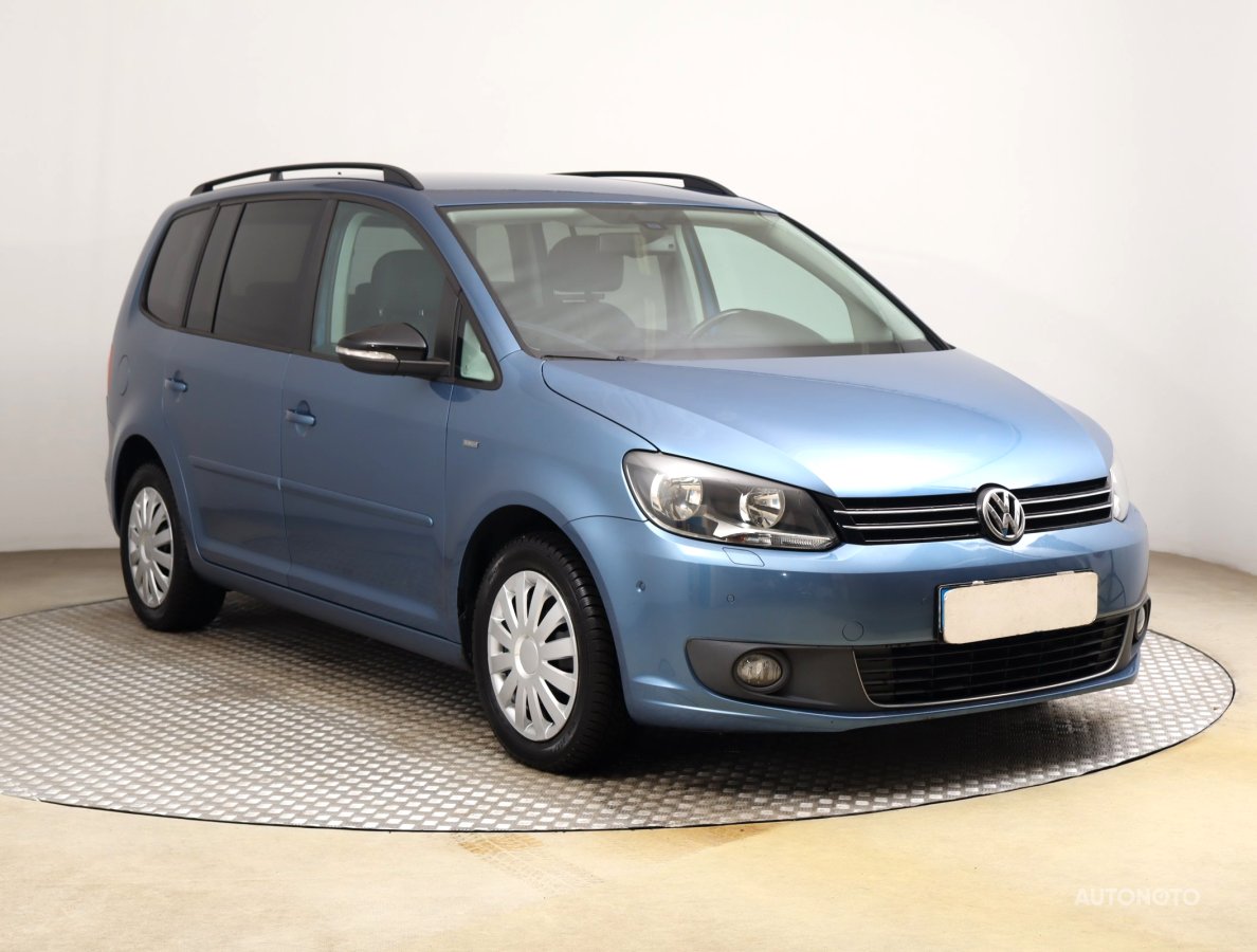 Volkswagen Touran, 2012 - celkový pohled