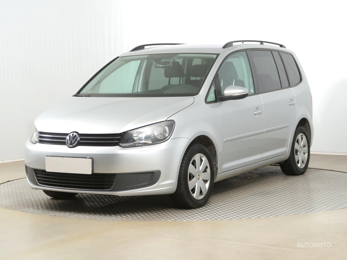Volkswagen Touran, 2011 - pohled č. 3