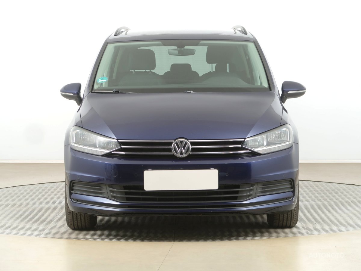 Volkswagen Touran, 2016 - pohled č. 2