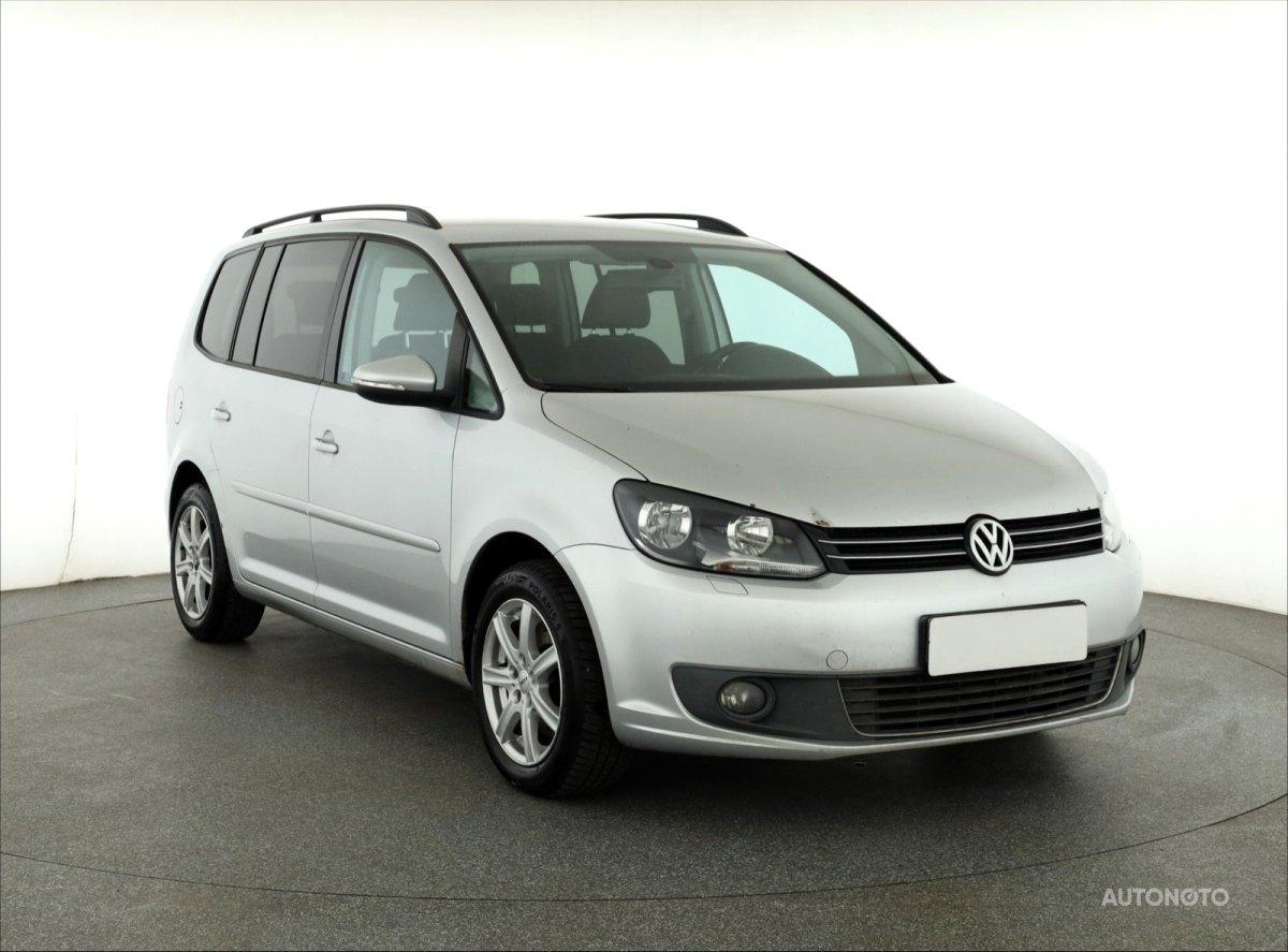 Volkswagen Touran, 2012 - celkový pohled