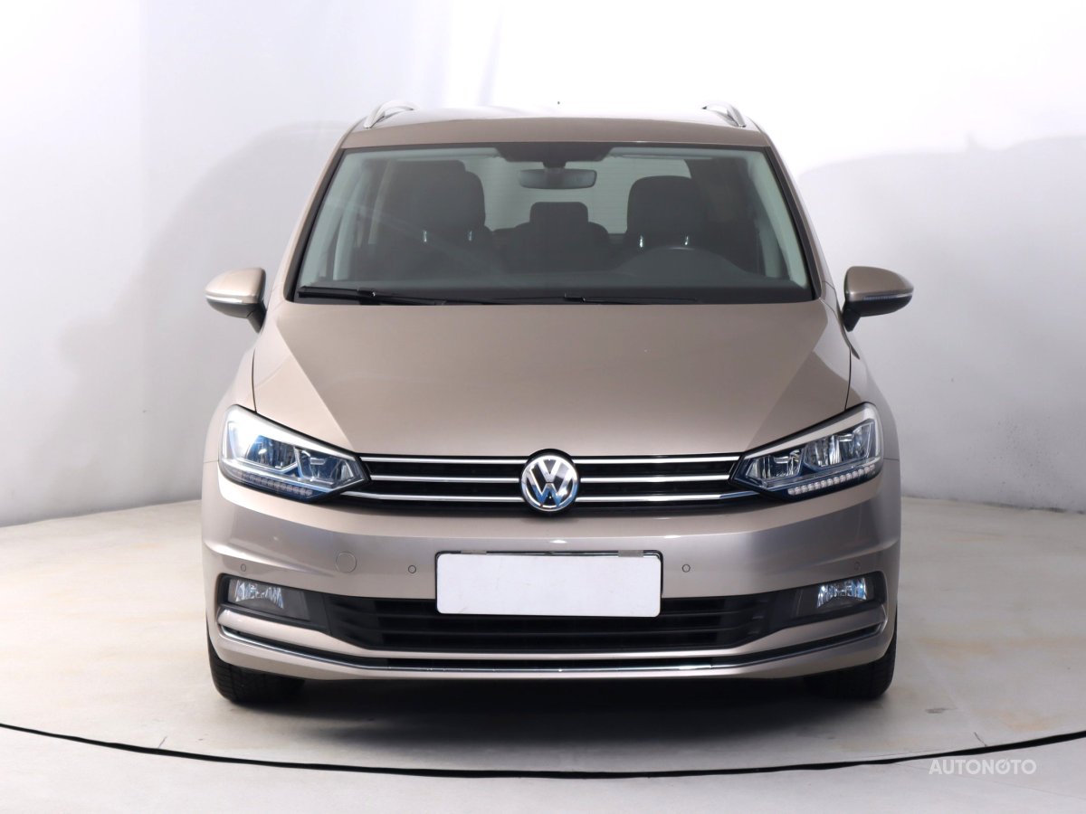 Volkswagen Touran, 2019 - pohled č. 2