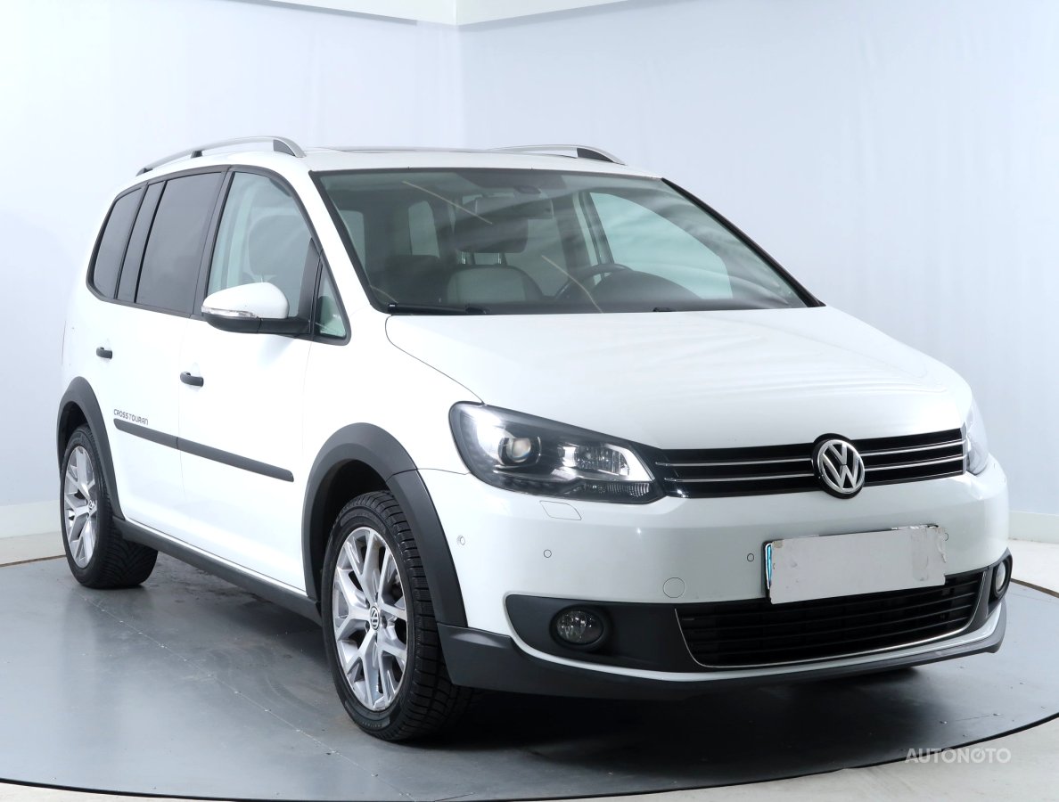 Volkswagen Touran, 2014 - celkový pohled
