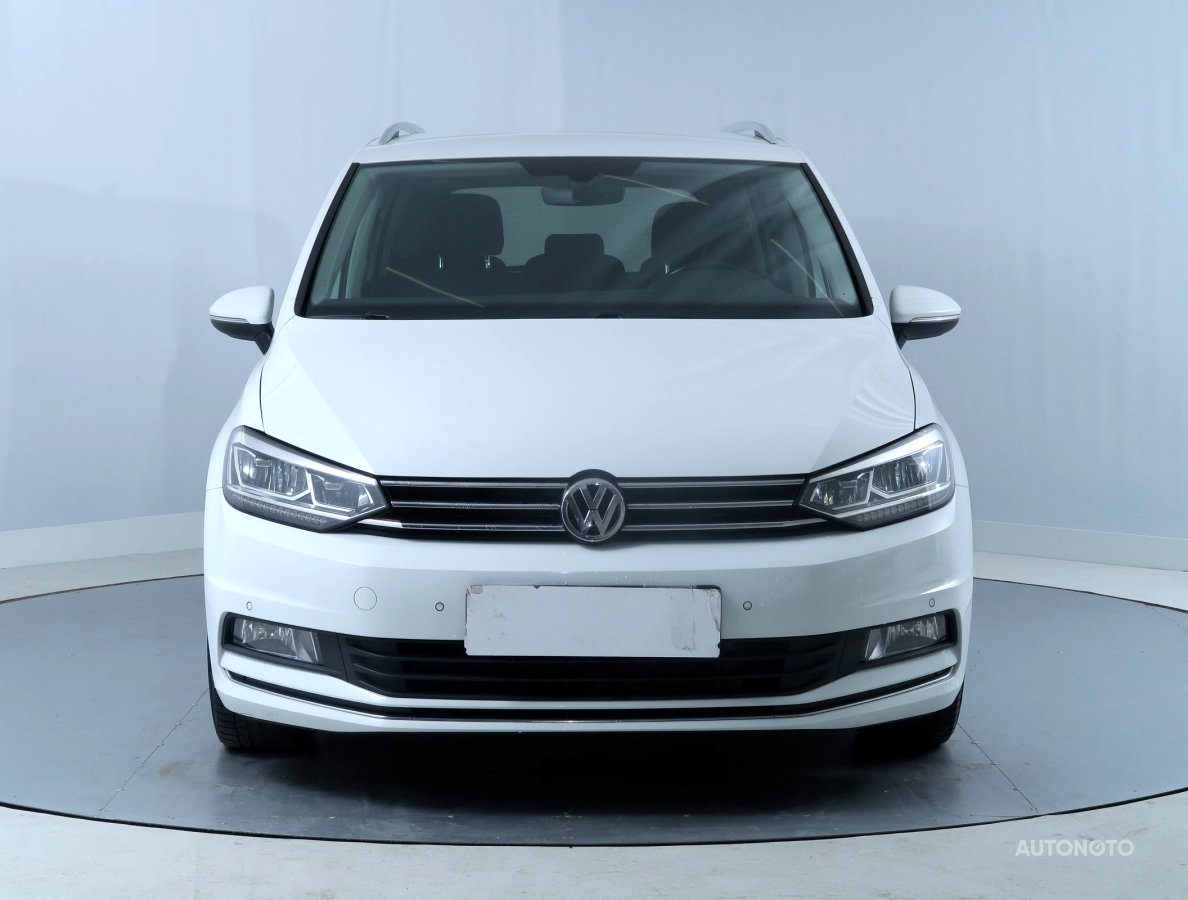 Volkswagen Touran, 2016 - pohled č. 2