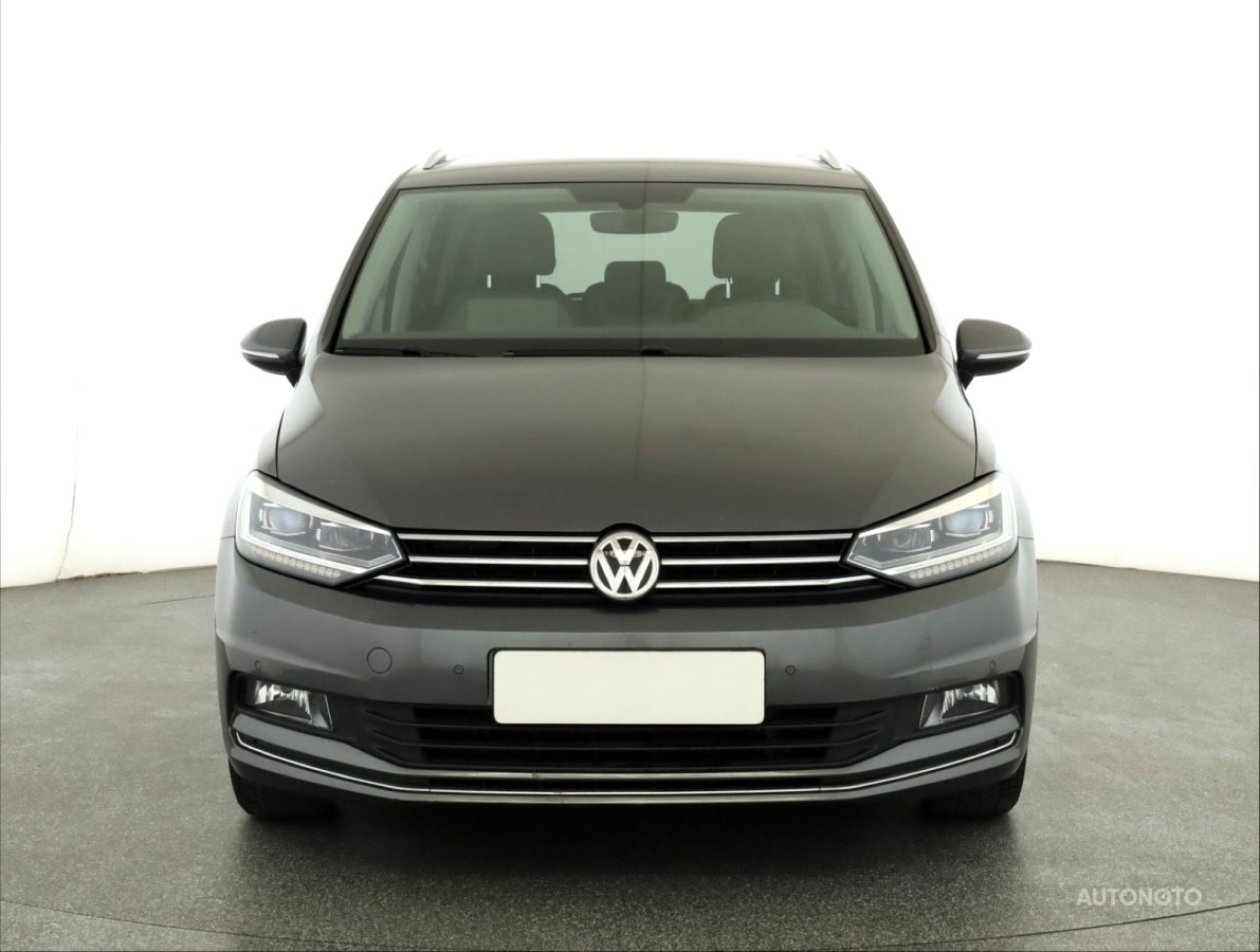 Volkswagen Touran, 2016 - pohled č. 2