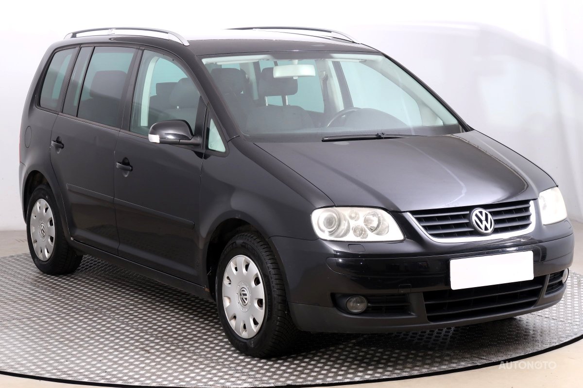 Volkswagen Touran, 2004 - celkový pohled