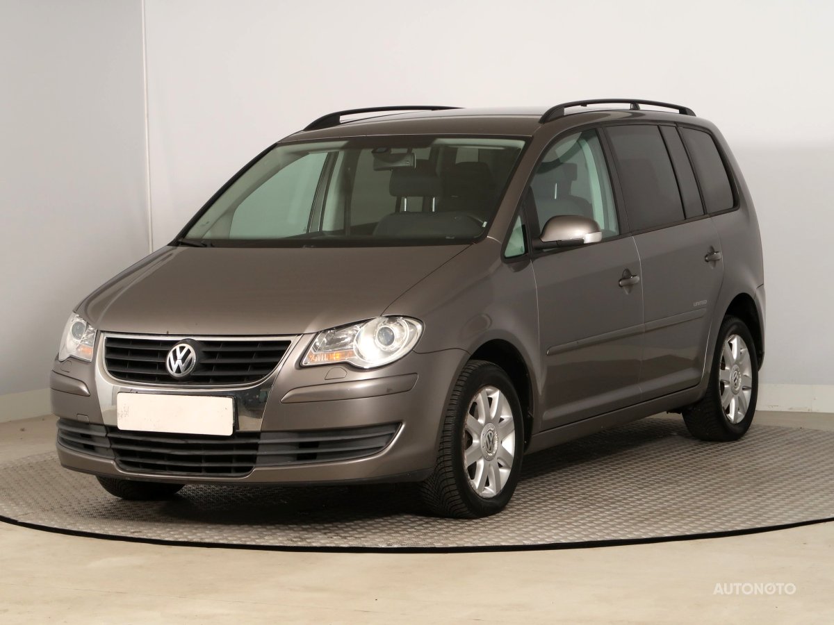 Volkswagen Touran, 2009 - pohled č. 3