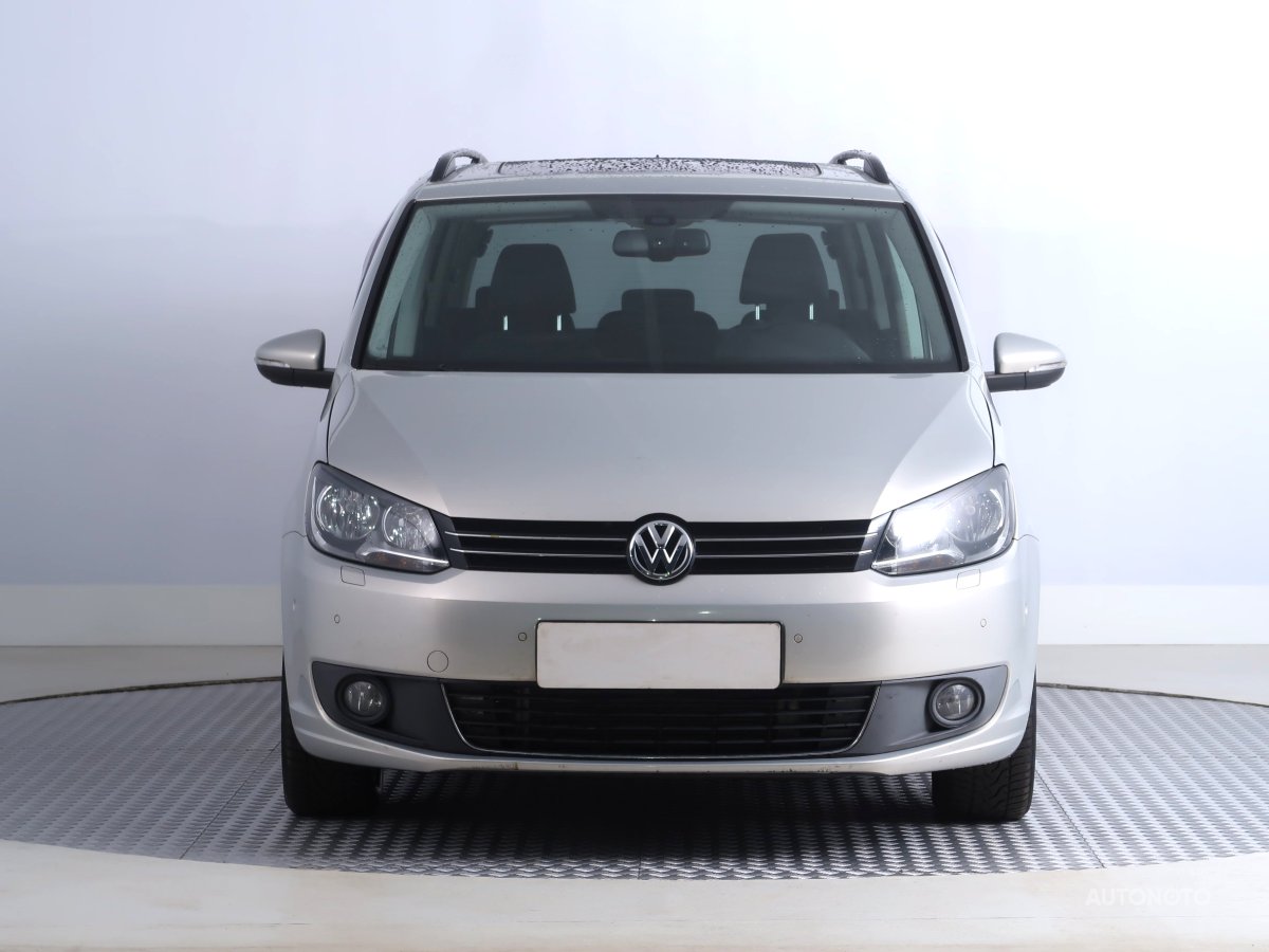 Volkswagen Touran, 2012 - pohled č. 2