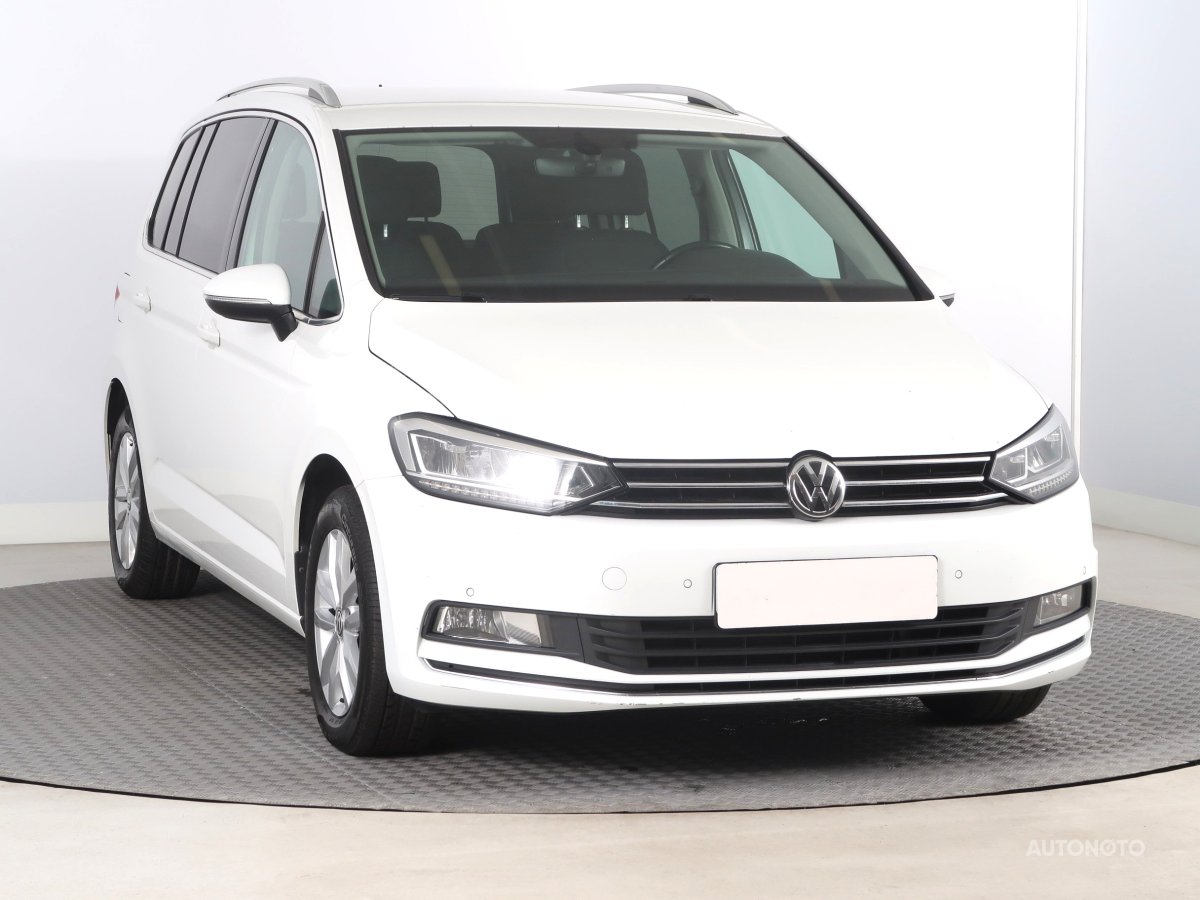 Volkswagen Touran, 2016 - celkový pohled
