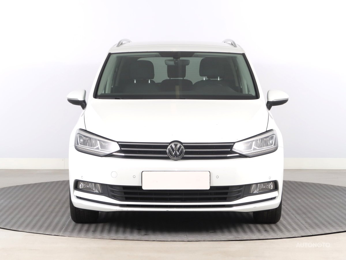 Volkswagen Touran, 2016 - pohled č. 2