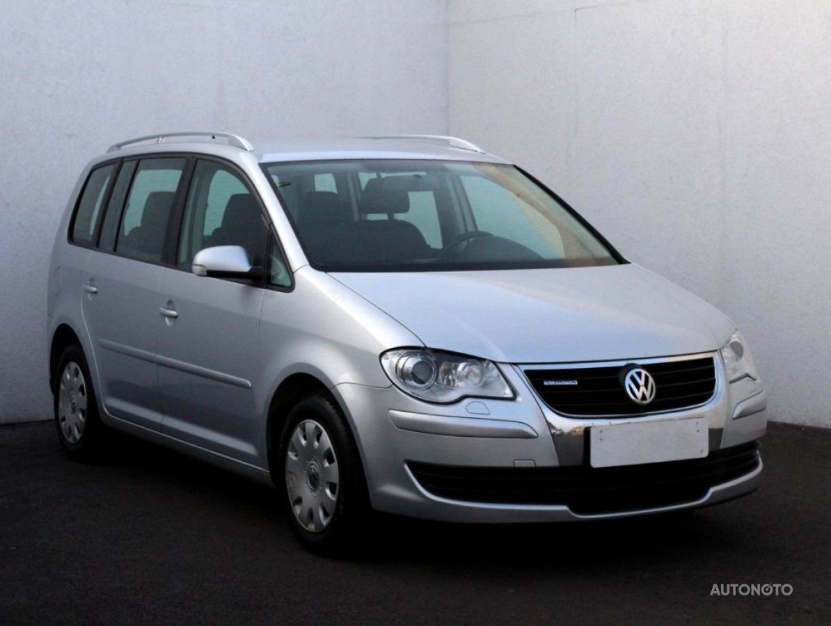 Volkswagen Touran, 2008 - pohled č. 1