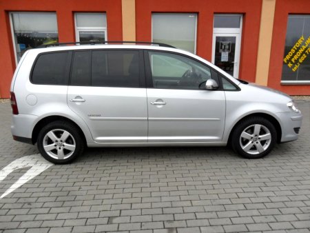 Volkswagen Touran, 2008 - pohled č. 8