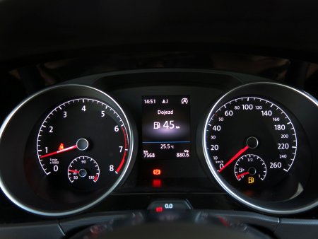 Volkswagen Touran, 2018 - pohled č. 10