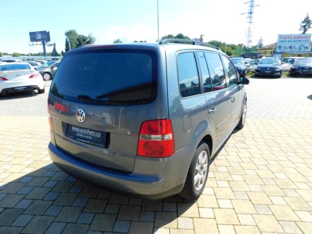 Volkswagen Touran, 2004 - pohled č. 3