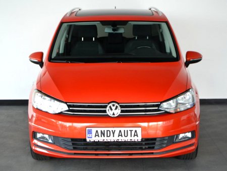 Volkswagen Touran, 2016 - pohled č. 2