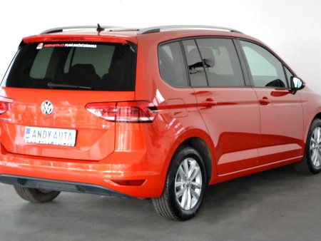 Volkswagen Touran, 2016 - pohled č. 3