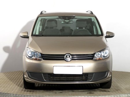 Volkswagen Touran, 2015 - pohled č. 2