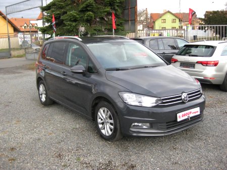 Volkswagen Touran, 2016 - pohled č. 3
