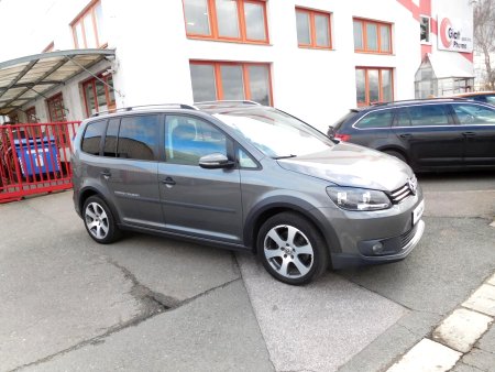 Volkswagen Touran, 2013 - pohled č. 3