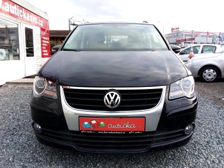 Volkswagen Touran, 2010 - pohled č. 2