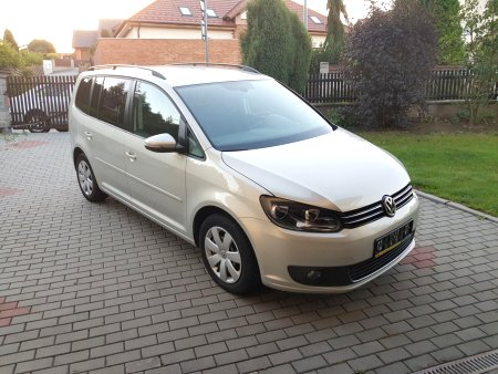Volkswagen Touran, 2011 - pohled č. 2