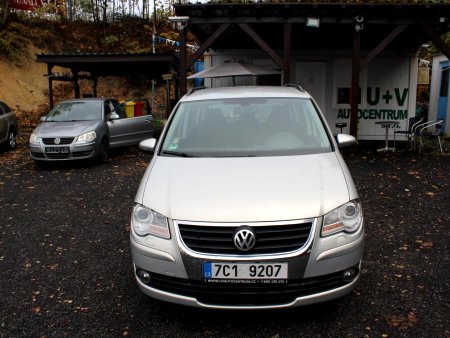 Volkswagen Touran, 2009 - pohled č. 2