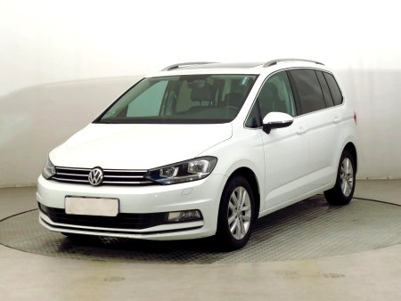 Volkswagen Touran, 2017 - pohled č. 3