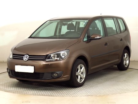 Volkswagen Touran, 2011 - pohled č. 3