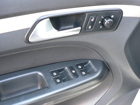 Volkswagen Touran, 2012 - pohled č. 13