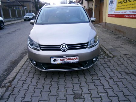 Volkswagen Touran, 2012 - pohled č. 2