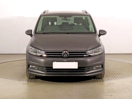 Volkswagen Touran, 2015 - pohled č. 2