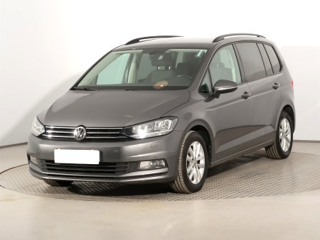 Volkswagen Touran, 2016 - pohled č. 3