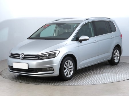 Volkswagen Touran, 2018 - pohled č. 3