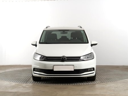 Volkswagen Touran, 2021 - pohled č. 2