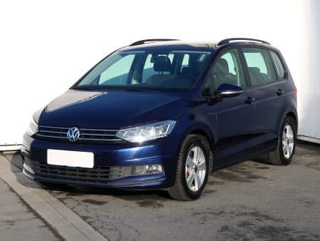 Volkswagen Touran, 2016 - pohled č. 3