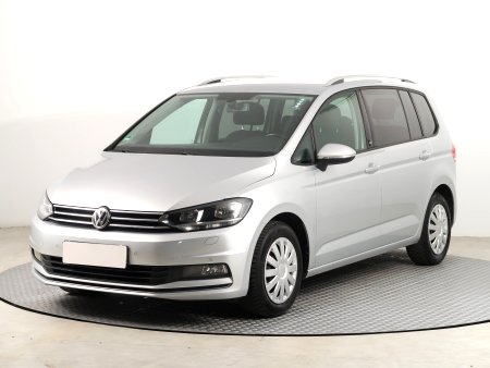 Volkswagen Touran, 2017 - pohled č. 3