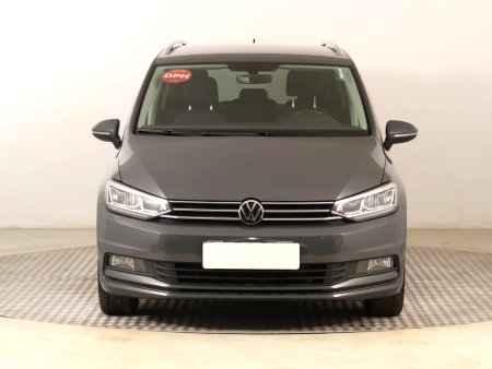 Volkswagen Touran, 2022 - pohled č. 2